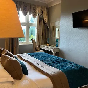 Alexander House & Utopia 5* Turners Hill
